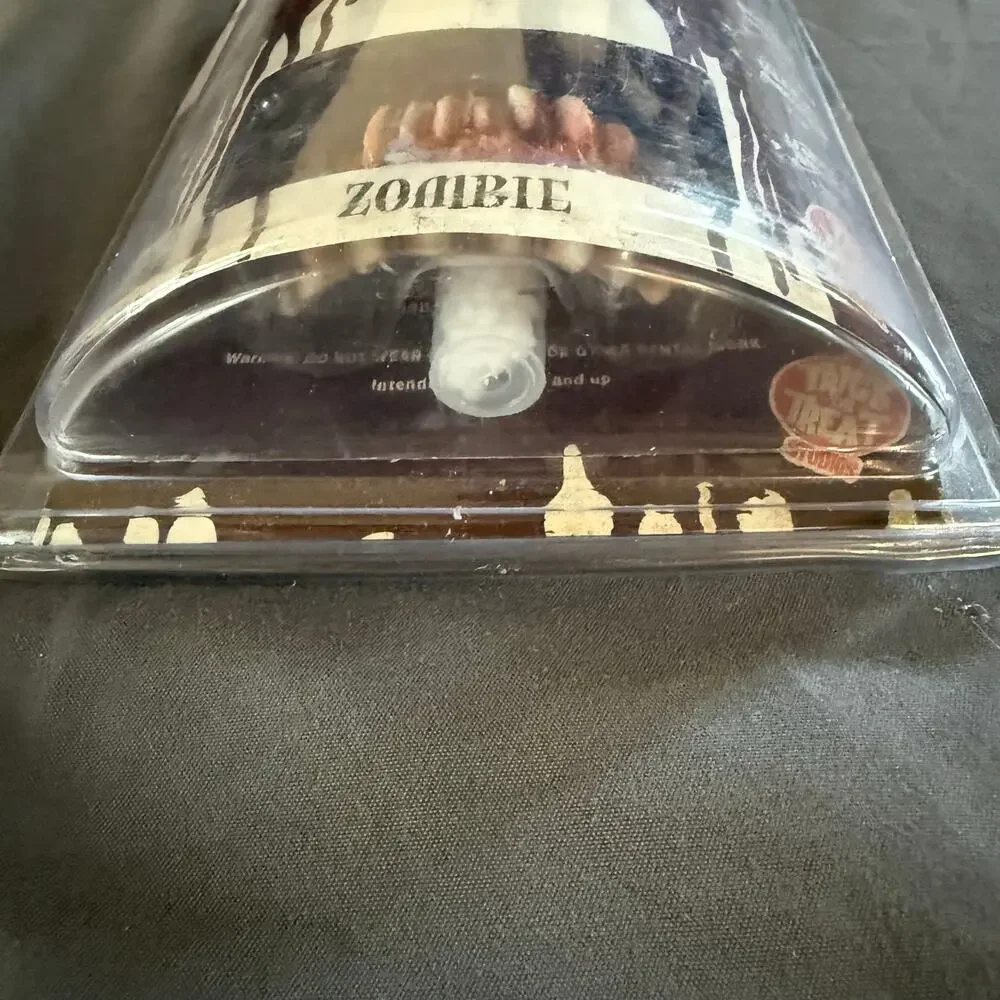 Trick or Treat Studios Bitemares Zombie Horror Teeth FX Costume Fangs New